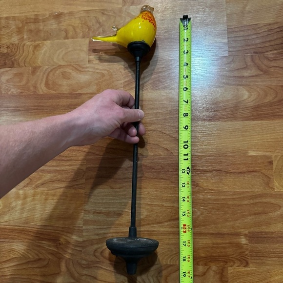 Yellow And Red Hand Blown Glass Bird 5” x 3” - Light Up Lawn Ornament? - Picture 11 of 16